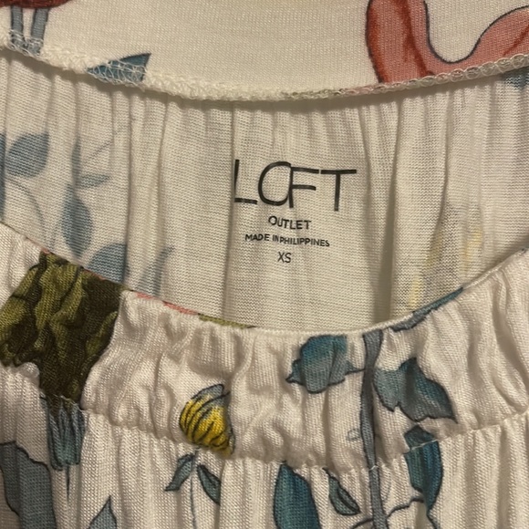 NWOT Loft Outlet sleeveless shirt size XS - Picture 2 of 7